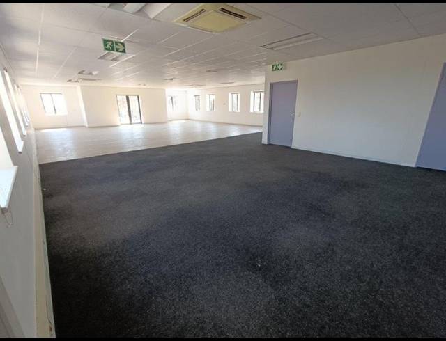 BUSINESS PROPERTY TO RENT IN BRYANSTON